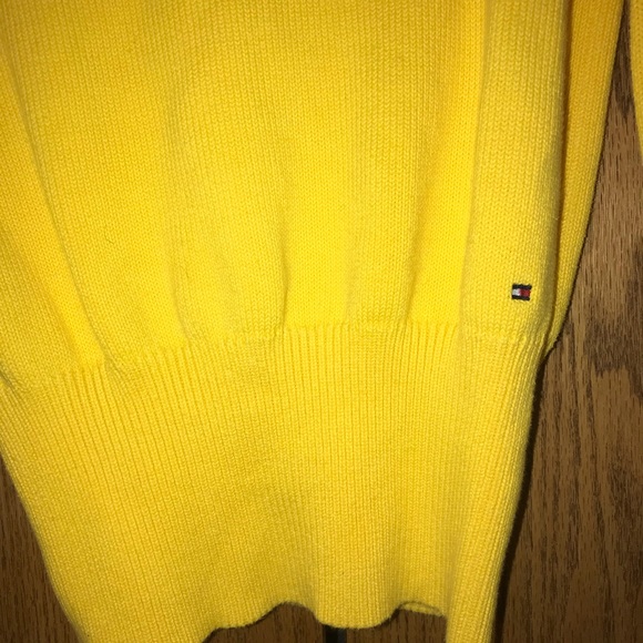 Vintage 💛 Tommy Hilfiger yellow snap sweater S - Picture 4 of 6